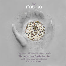 Charger l'image dans la galerie, Three Sisters Bath Bombs-02