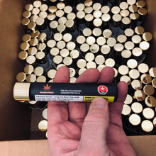 Charger l'image dans la galerie, Rainbow Driver Glass-Tipped Pre-Roll-04